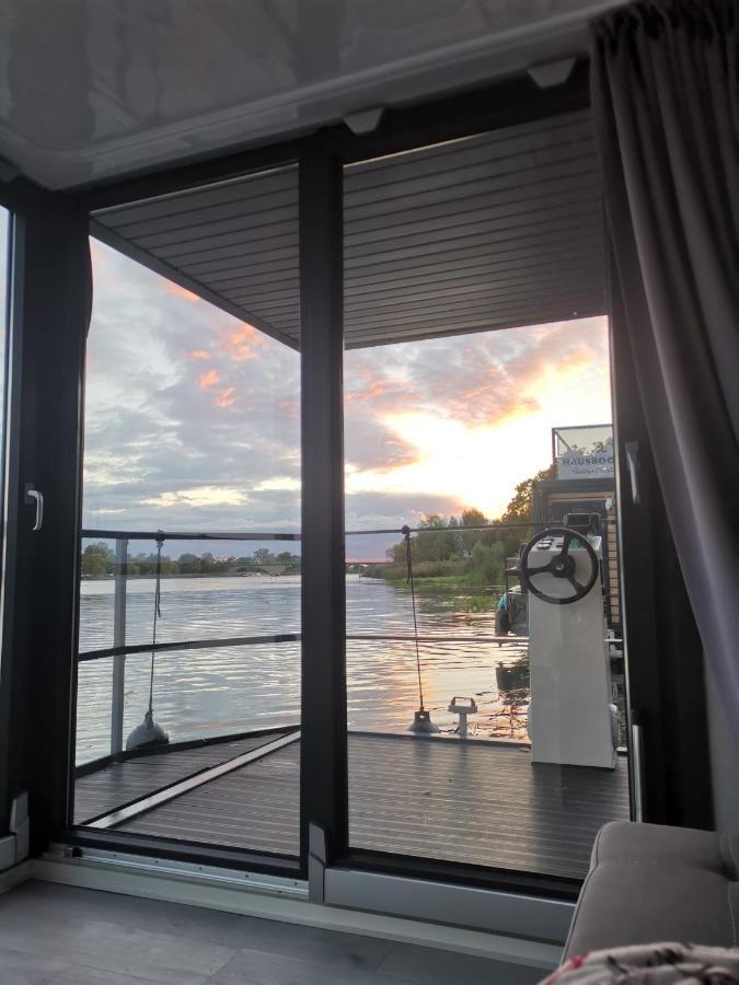 Hausboote Unteres Odertal Hausboot Kranich Hotel Schwedt Kültér fotó